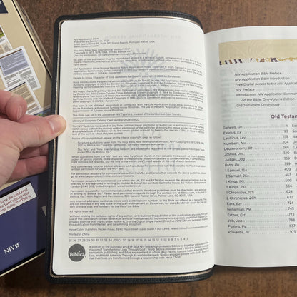 Personalized NIV Application Study Bible - Black Genuine Calfskin Leather -Custom Imprinted 9780310467748 (Update to Life Application Bible)
