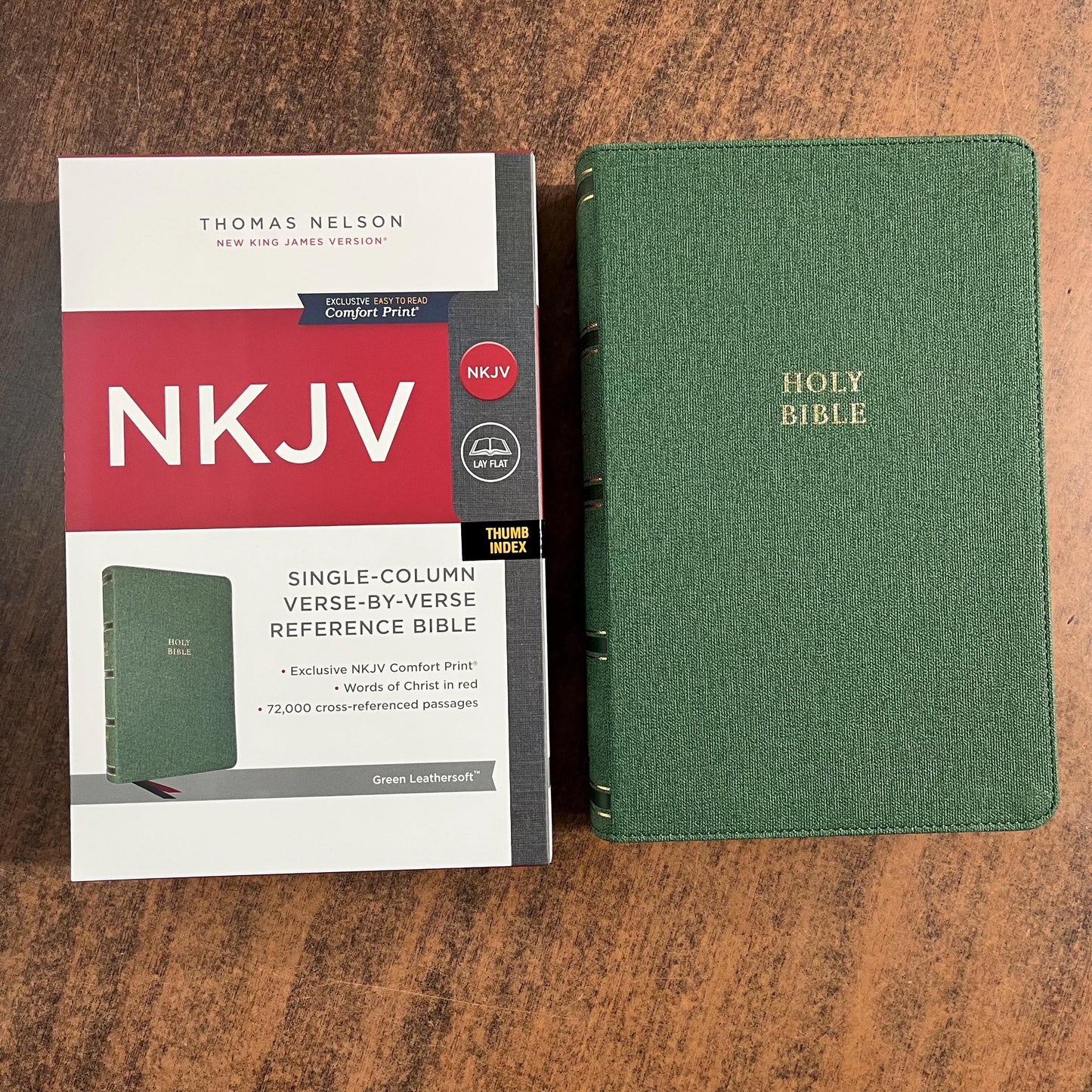 Personalized NKJV Single Column Reference Bible Thumb Indexed - Green LeatherSoft - Verse by Verse, Custom Imprinted with name 9781400335237