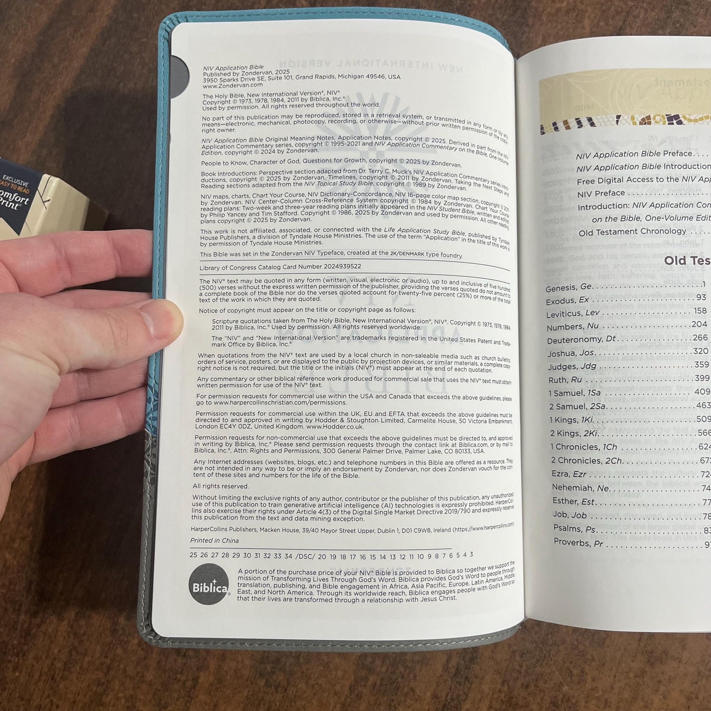 Personalized NIV Application Study Bible Thumb Indexed - Teal /Grey LeatherSoft - 9780310467731 (Update to Life Application Bible)