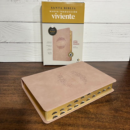 Personalized Spanish Bible Thumb Indexed - NTV Biblia Letra Super Gigante - Giant Print Bible - Pale Pink LeatherLike - name 9798400511189