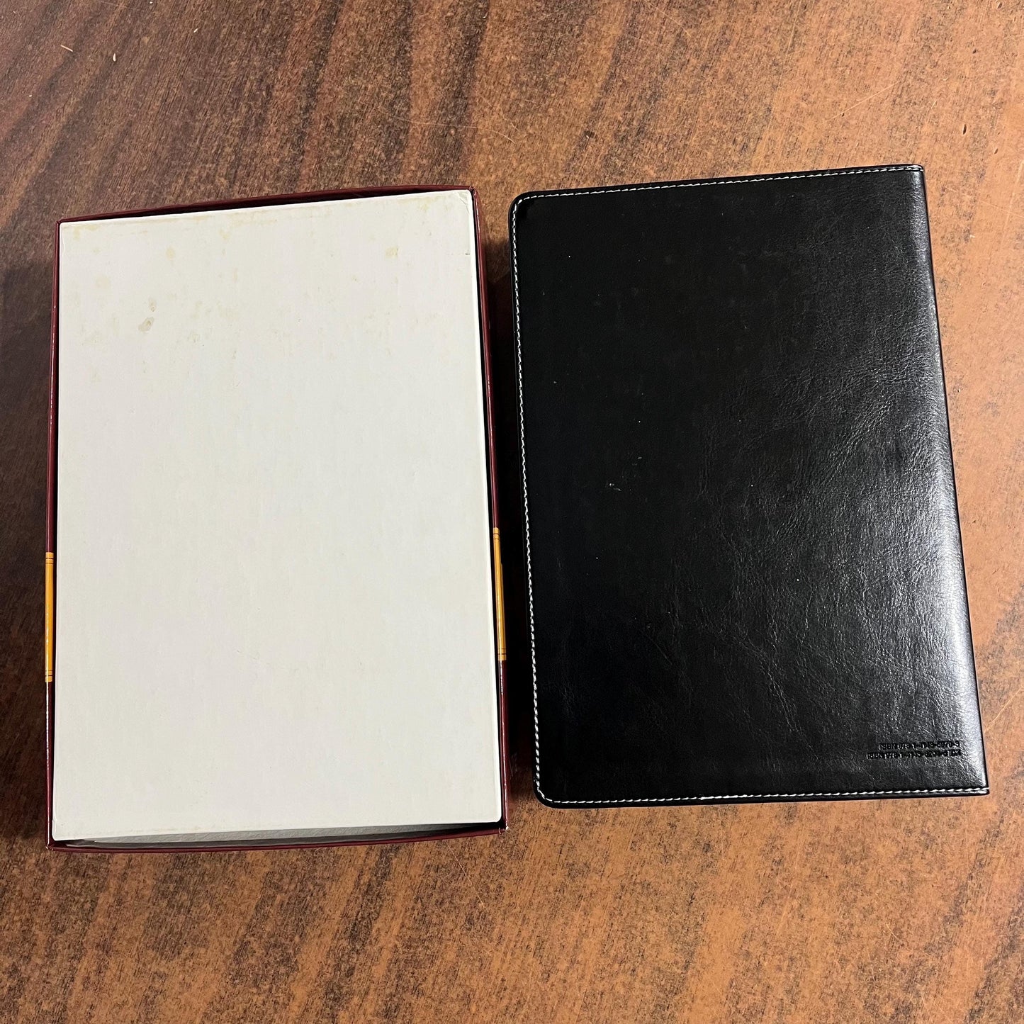 Personalized NIV Life Application Study Bible - Black LeatherLike, with Ivory Fabric - Custom Imprinted with a name, 20spaces 9781414359793