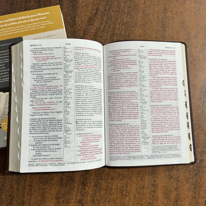 Personalized NTV Spanish Bible Thumb Indexed, bible de referencia - Brown Leatherlike - Letra Grande, Large print, 9798400506826