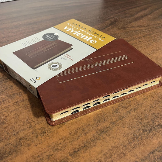 Personalized NTV Spanish Ultrafina Biblia Thumb Indexed - Brown Leatherlike - Santa Biblia Custom Imprinted with a name engraved, 9781496486783