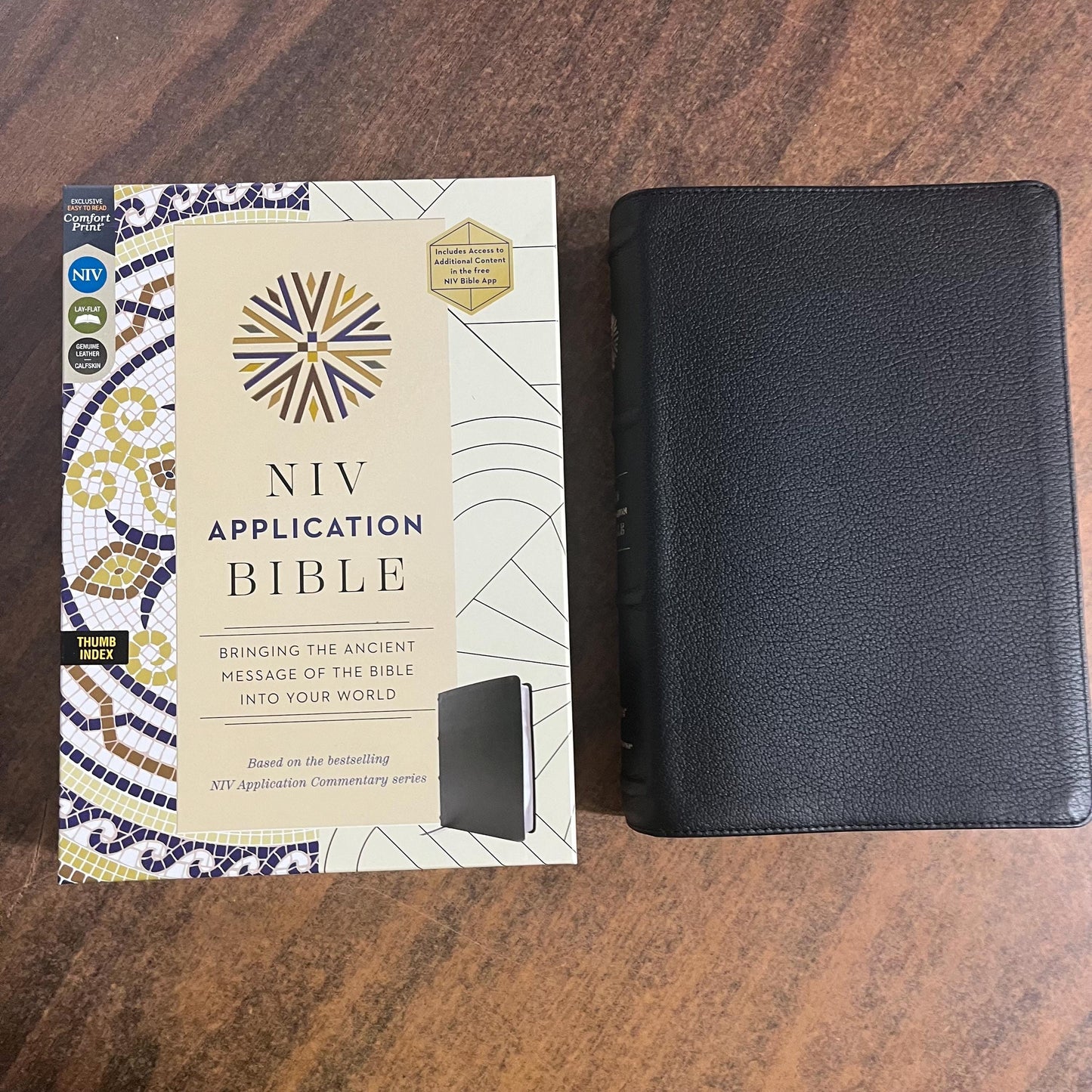 Personalized NIV Application Study Bible Thumb Indexed - Black Genuine Calfskin Leather - 9780310467755 (Update to Life Application Bible)