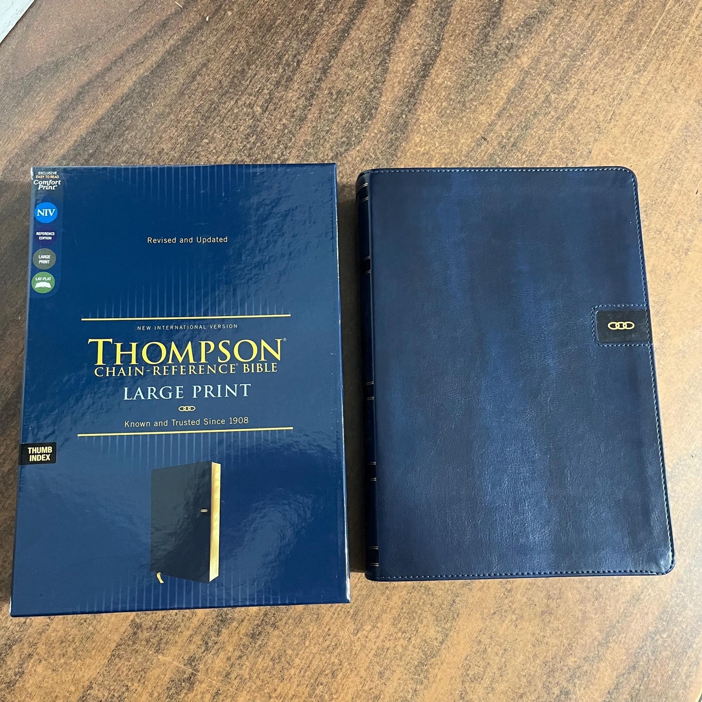 Personalized NIV Thompson Chain Reference Study Bible Large Print Thumb Indexed - Navy Blue LeatherSoft, Name imprint, ISBN 9780310459750