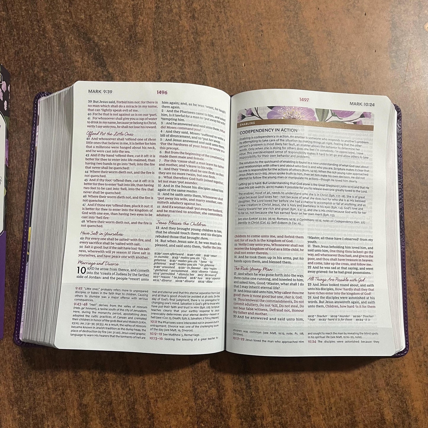 Personalized KJV Woman's Study Bible - Purple LeatherSoft - Custom Imprinted with name engraved, Thomas Nelson Publishers, 978140332465