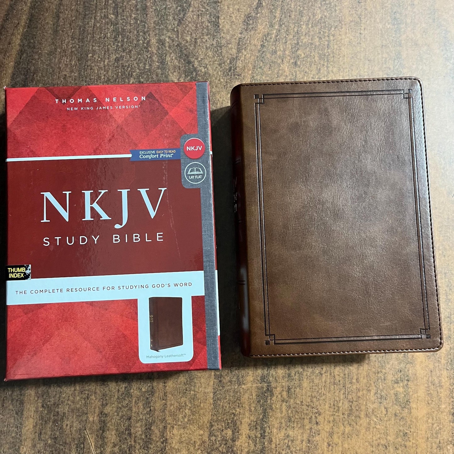 Personalized NKJV Study Bible Thumb Indexed - Mahogany LeatherSoft, Cover Custom Imprinted with a name - 9780785223702