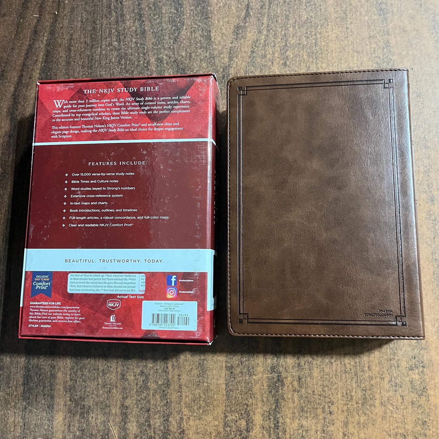 Personalized NKJV Study Bible Thumb Indexed - Mahogany LeatherSoft, Cover Custom Imprinted with a name - 9780785223702